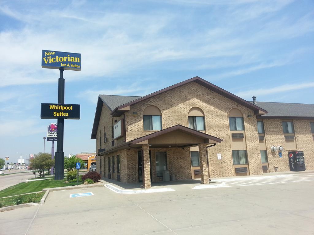 New Victorian Inn & Suites Kearney Eksteriør billede