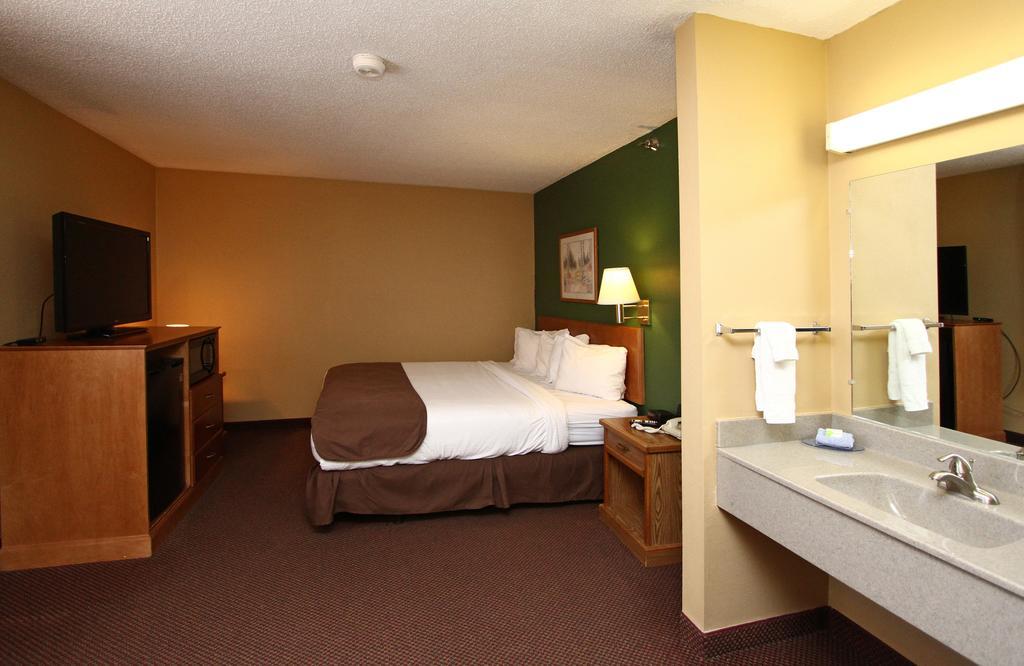 New Victorian Inn & Suites Kearney Eksteriør billede